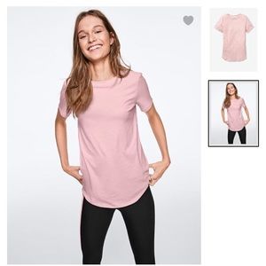 PINK The perfect crew tee 😍